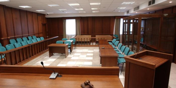 Равенство стороны обвинения и защиты в уголовном процессе